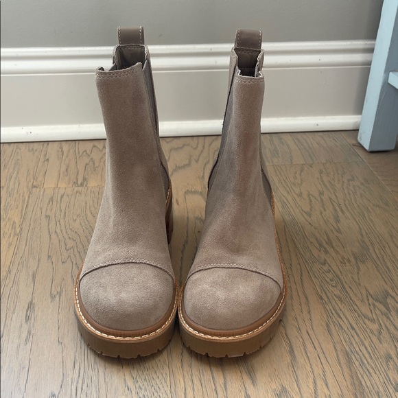 Sorel Brown Suede Chelsea Boots - Picture 3 of 6